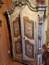 Landhaus Dielenschrank in altweiß bemalt