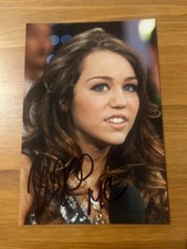 AUTOGRAMM MILEY CYRUS MUSIK SÄNGERIN USA WRECKING BALL FLOWERS