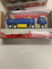 Plan Toys Lastfahrzeuge, Tanker Truck, Benzinfahrzeug ca. 13,5 cm