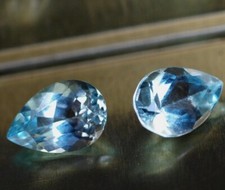 2 Topase blau Tropfen facettiert Brasilien 7,68 ct 6,2 x 8 x 12 mm augenrein
