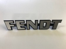 Schriftzug Original FENDT für Frontgrill Logo Emblem 250mm Abstand 