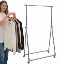 Kleiderständer rollbar
