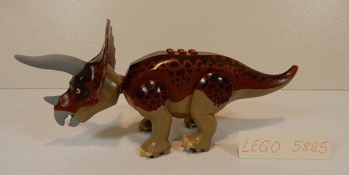 Lego triceratops aus jurassic - triceratops,