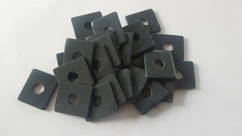 100 halteplatte 30x30 - 10,