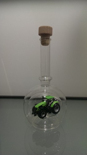 Kristallflasche mit traktor - kristallflasche,