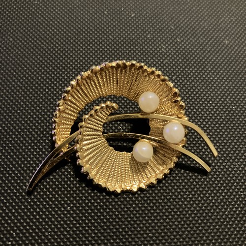 Vintage crown trifari - vintage, brosche