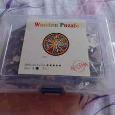 Wunderschönes Holzpuzzel