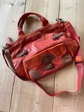 LIEBESKIND Umhängetasche rot I Seitenfach außen I 33 x 46 cm