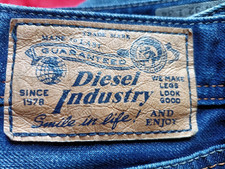 Diesel Herren Jeans "Larkee" 32/34 Geknöpft Regular Straight