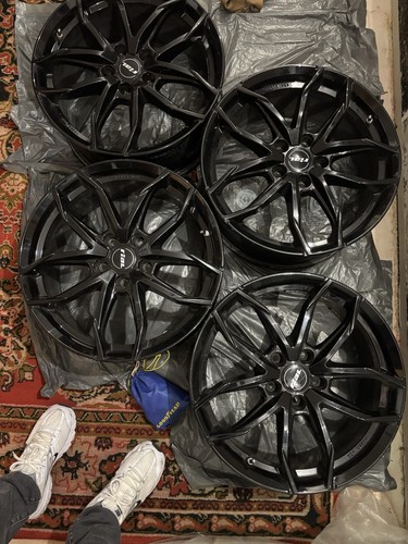 Rial lucca black gloss 00x18 - lucca,