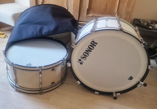 Lazer drums sonor und eine - drums,