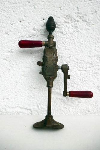 Alte handbohrmaschine mit - alte,