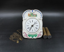 Wanduhr aus Keramik ohne