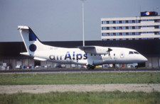 Dia OE-LKF Dornier Do-328-110 Air Alps Flugzeug 35mm ungerahmt O167-1-2