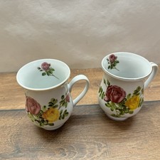 2x Porzellanbecher Rosenmotiv