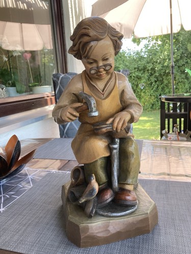 Holzschnitzereien schuster - -,
