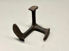 Alter dreibeiniger Schuster