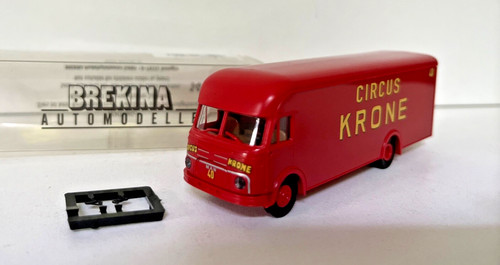 Brekina 57529 man - 1:87,