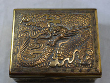 ALTE METALL DOSE MIT DRACHEN