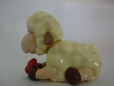 Oster Deko Spielzeug / Schaf mit roter Blume ohne gelben Punkt mit Wackelkopf