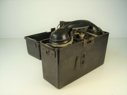 Feldtelefon bakelit - 2, wk