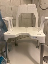 weißer Duschstuhl mit Rückenlehne Modell Tayo