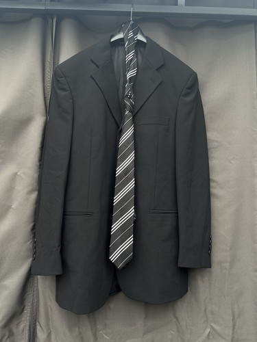 Eleganter schwarzer anzug - schwarzer, von