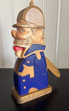 Alte Holz Figur Nußknacker Soldat Pickelhaube bunt Dekoration 25cm Sammlerstück