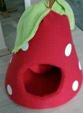 Erdbeere ? Kuschelhöhle für Hasen ? ? 