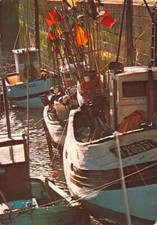 alte AK Fischtrawler am Pier Bretagne ungelaufen Ansichtskarte E2859i