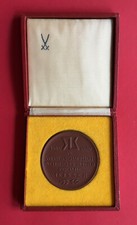 GDR Böttger medal in original
