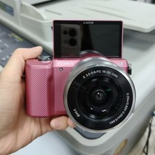Sony Alpha a5000 Spiegellose Digitalkamera mit 16-50mm Objektiv Pink Englisch