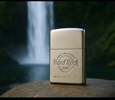 Orig: Zippo Benzinlighter Hard Rock*Niagara Falls* Canada *G-06 in Metall-Box*