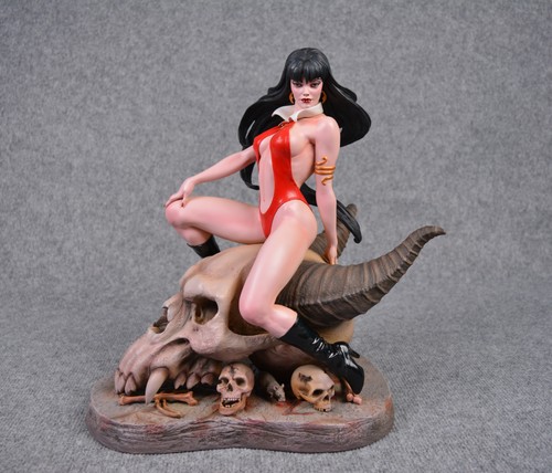 Sideshow vampirella premium - sideshow,