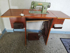 DDR Industrie Nähmaschiene/Saalfeld mit Tisch zum Treten, inkl. Keilriemen