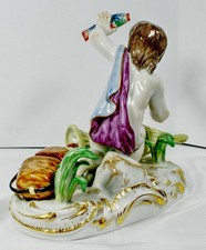 Porzellanfigur, Meissen, Junge mit Fischreuse, aus den 4 Elementen 1. Wahl