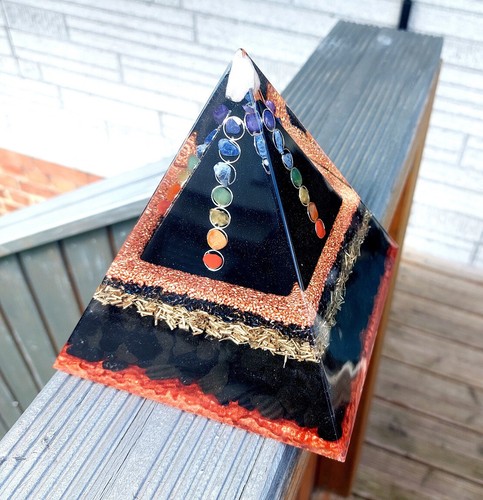 Orgonit pyramide 15cm - orgonit, "chakra"