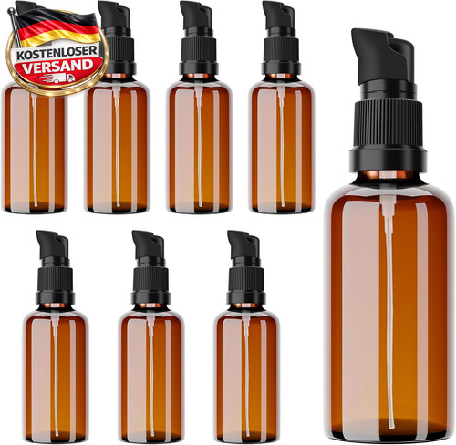 Leere braunglasflaschen mit