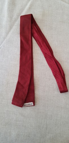Rote krawatte made - rote, in