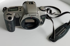 4 älter Kameras ( u.a. Pentax mini sport 35af,Konica Lexio 115 ) für Bastler