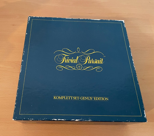Trivial pursuit - trivial,