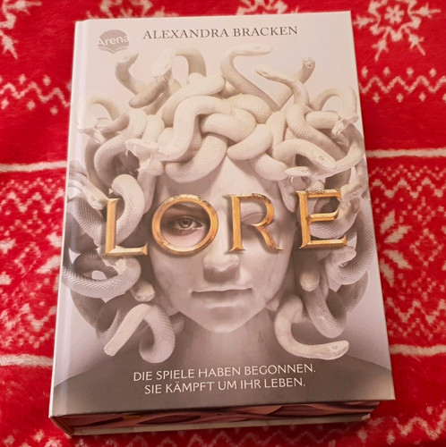 Lore alexandra bracken - -,