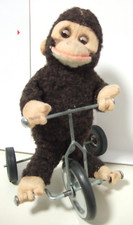 Alter Affe auf Dreirad; Spielzeug Sammlerstück Gummiräder Größe 15 X 23 cm