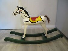 Altes Schaukelpferd aus den 1950er Jahren