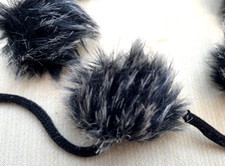 7 Fellbommel Bommel Pompon Schwarz-Grau Kunstfell DIY Deko Schlüssel - Anhänger