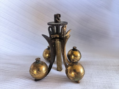 Alter drehpendel 297 g - drehpendel,