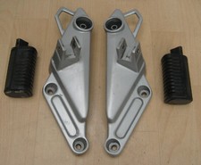 DAELIM VT 125 TYP VT125FK ORIGINAL FUSSRASTEN SET HINTEN + HALTER REAR FOOTPEGS