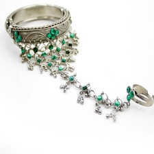 Kundan Armreif mit Ring, Bollywood-Schmuck Goa Hippie Indien silber grün