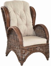 Rattan-Ohrensessel bequem und