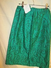 1 bestickter Rock Dupionseide grün, (209)